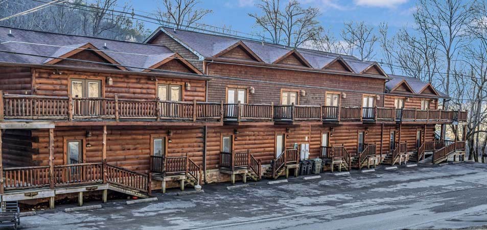 Riverfront Lodge, Mountain View Cabin Rentals, Tellico Plains TN